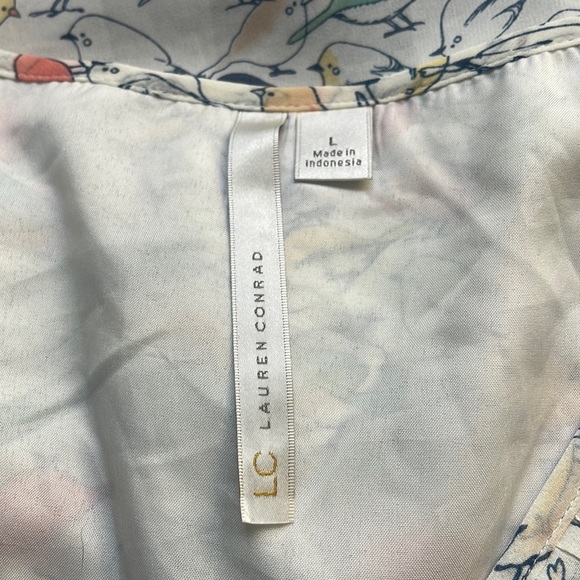 💥LC Lauren Conrad Peplum bird blouse (L) - Picture 6 of 6